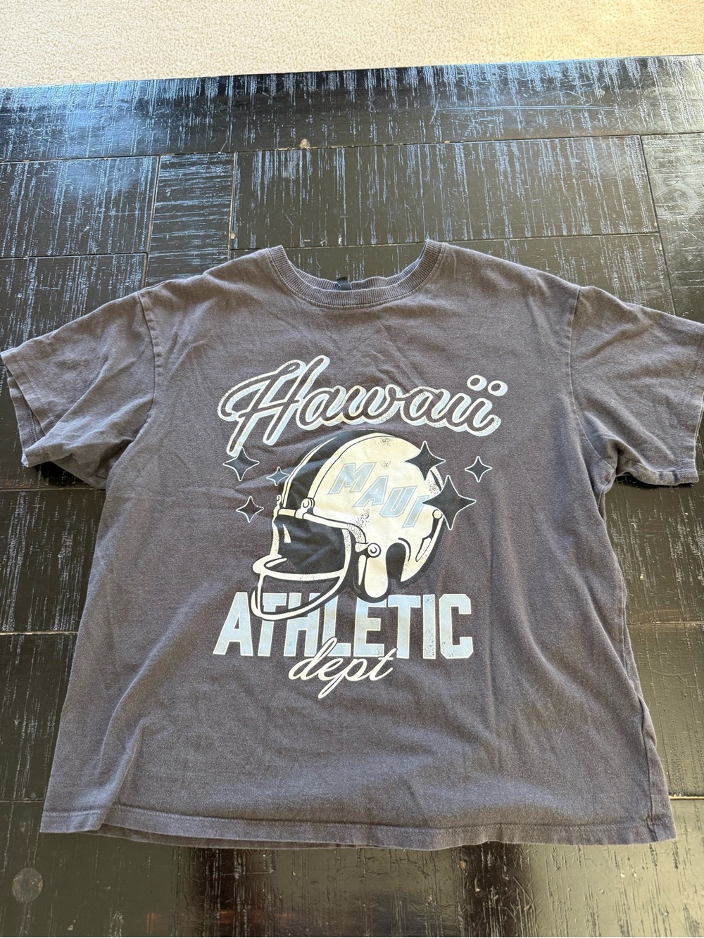 Maui Hawaii athletic cropped tee shirt size medium
